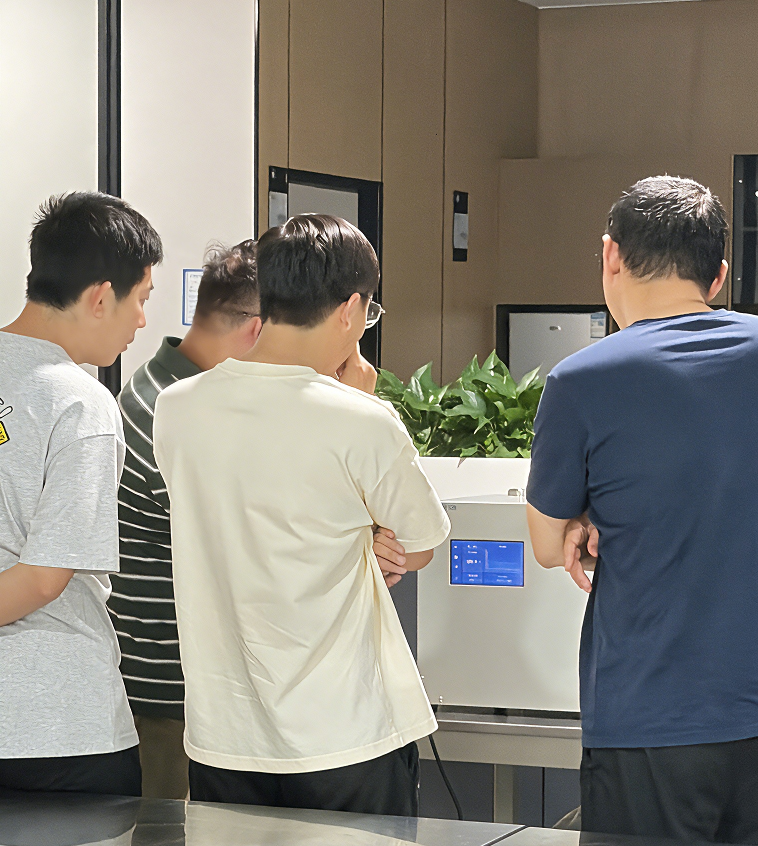 图片处理（去除桌面未安装设备）.png